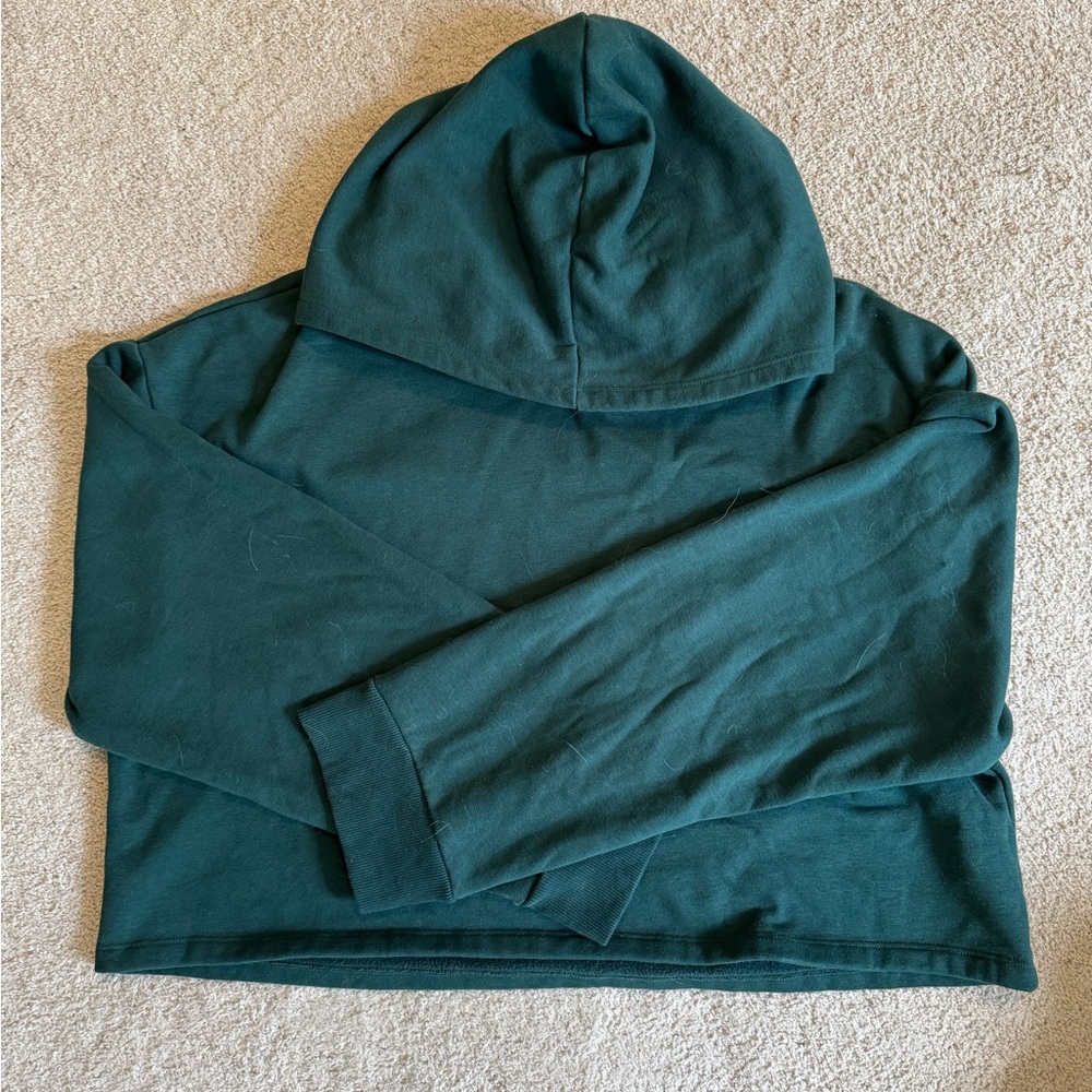 Beyond Yoga Women's Green Hoodie Sweater